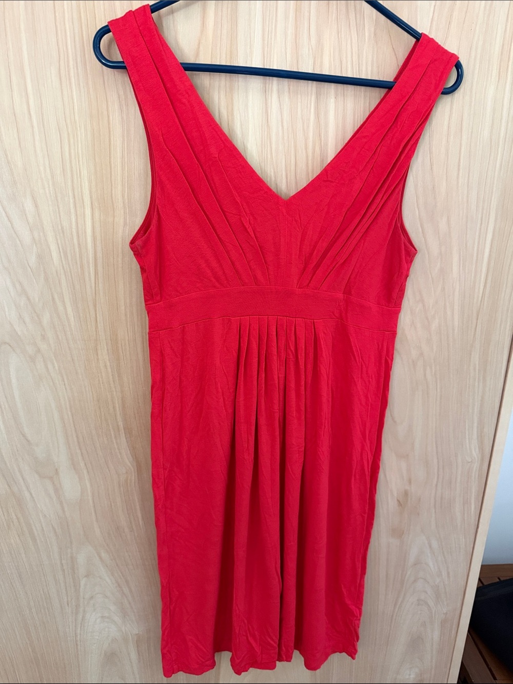 LOFT Red V-Neck Sleeveless Dress - Picture 2 of 3